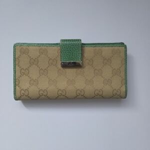 Gucci GG Canvas & Green Leather Bifold Wallet Snap Closure | Authentic w/ COA |